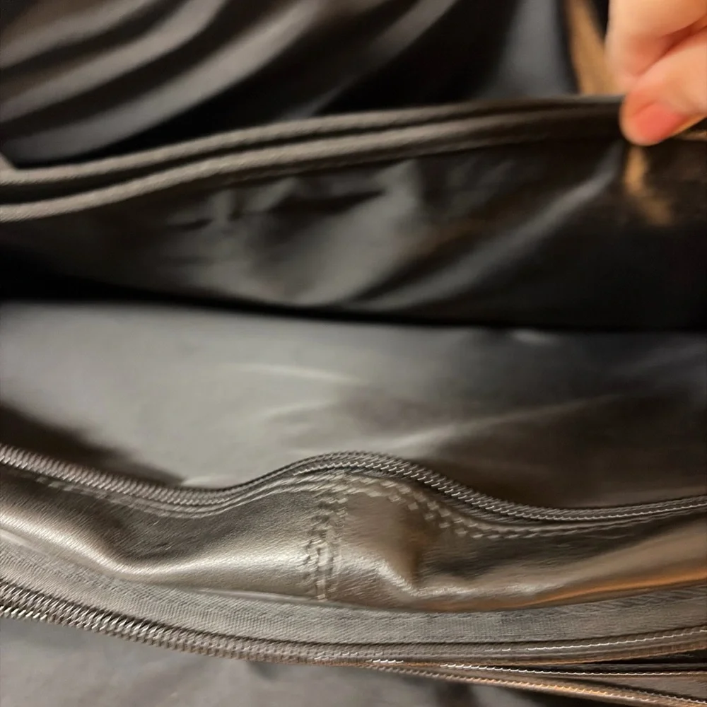 Samsonite Black Leather Expandable Briefcase Laptop 17 inch Business Travel